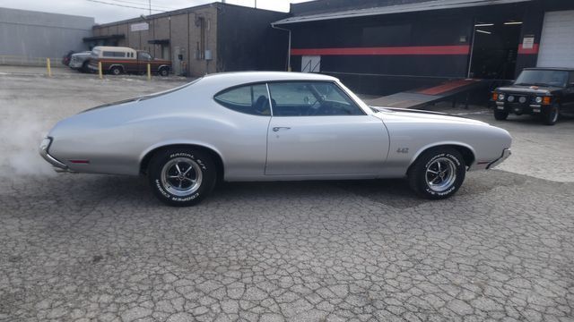 1970 OLDSMOBILE 442 13