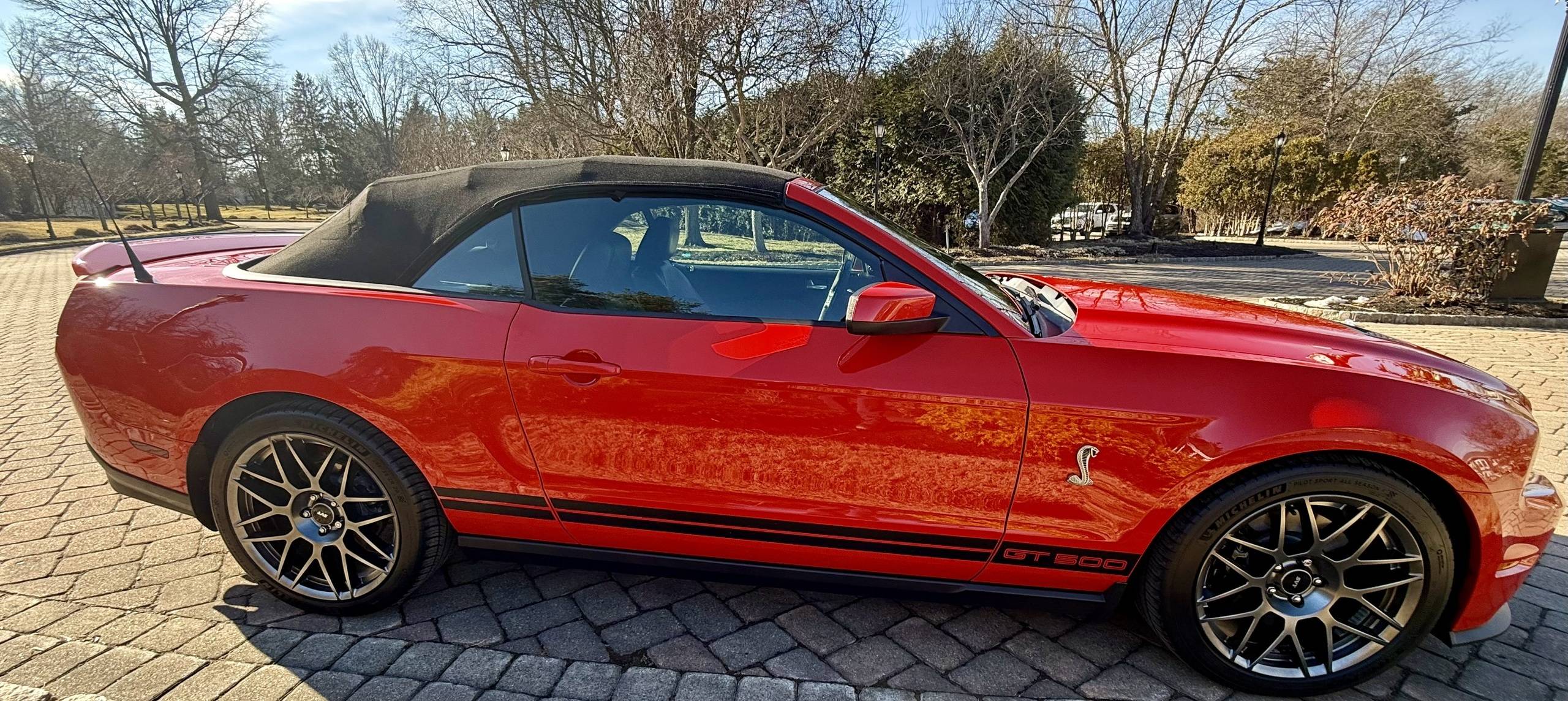 2011 FORD MUSTANG 10