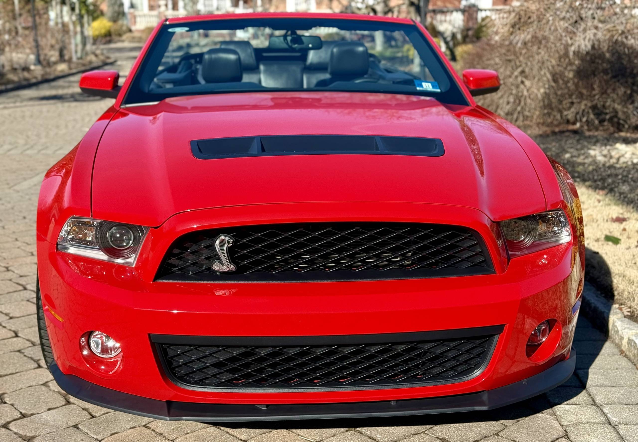 2011 FORD MUSTANG 32