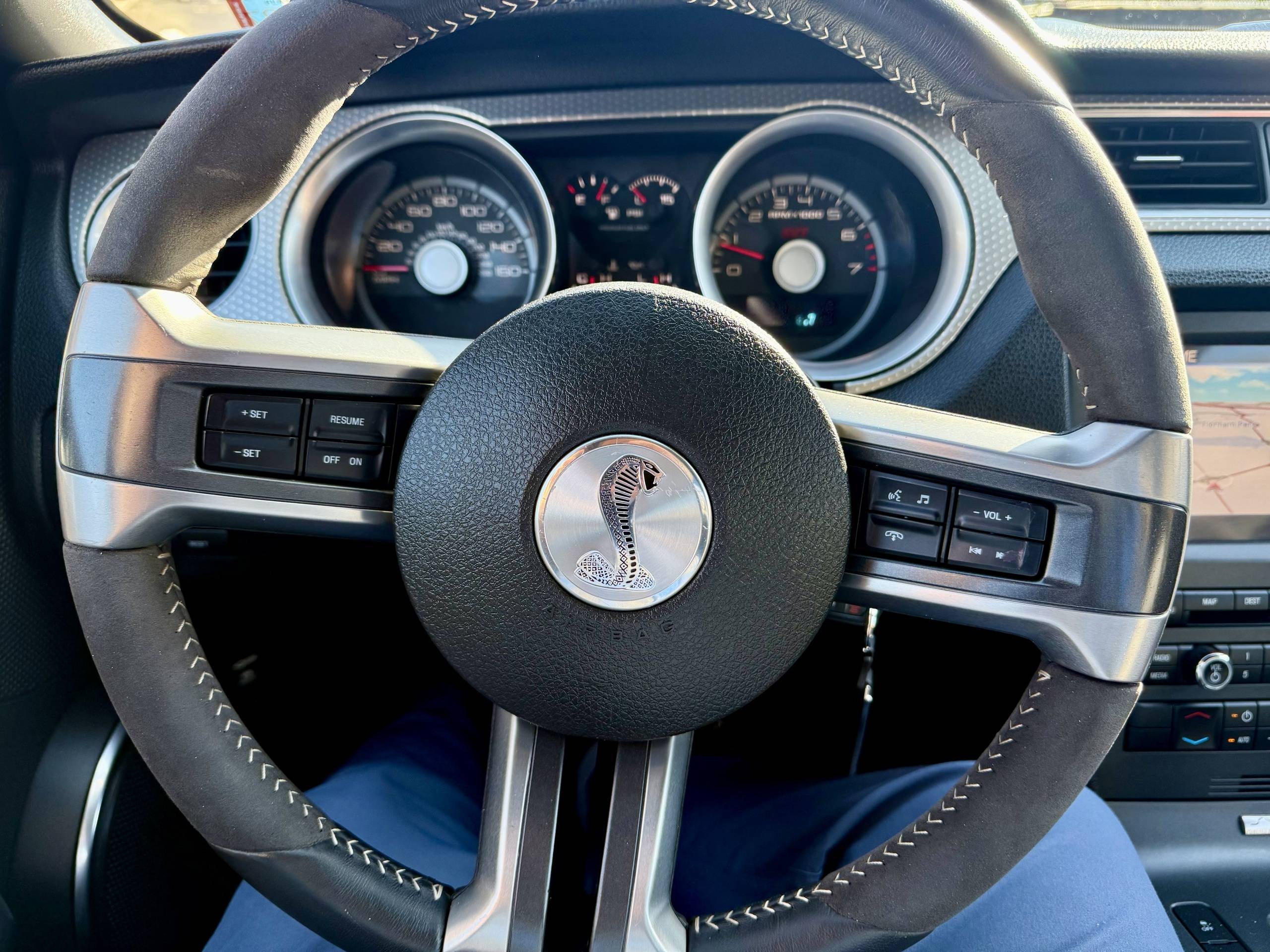 2011 FORD MUSTANG 24