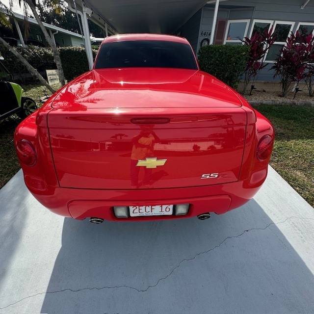 2005 Chevrolet SSR 12