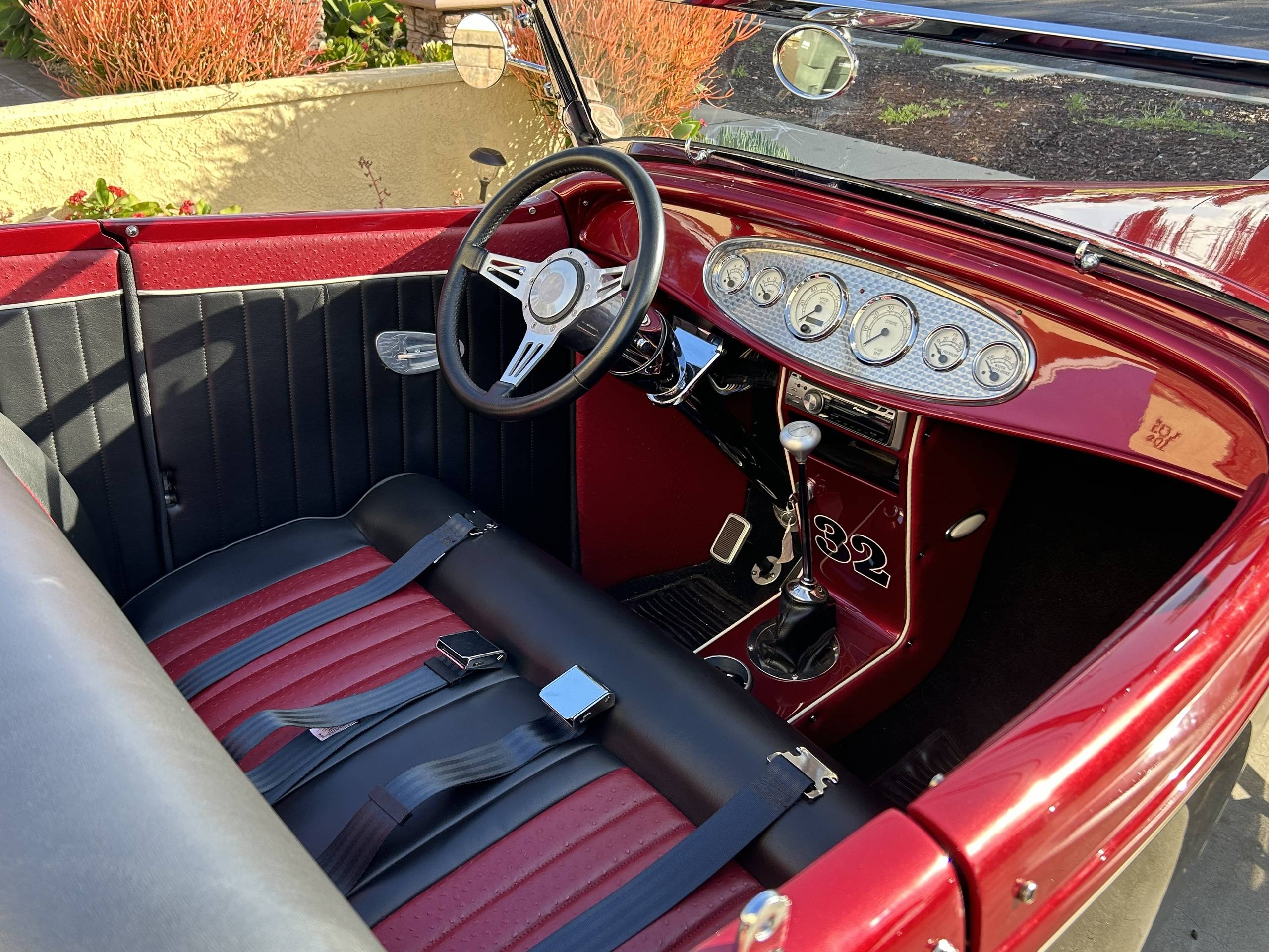 1932 Ford Roadster 4