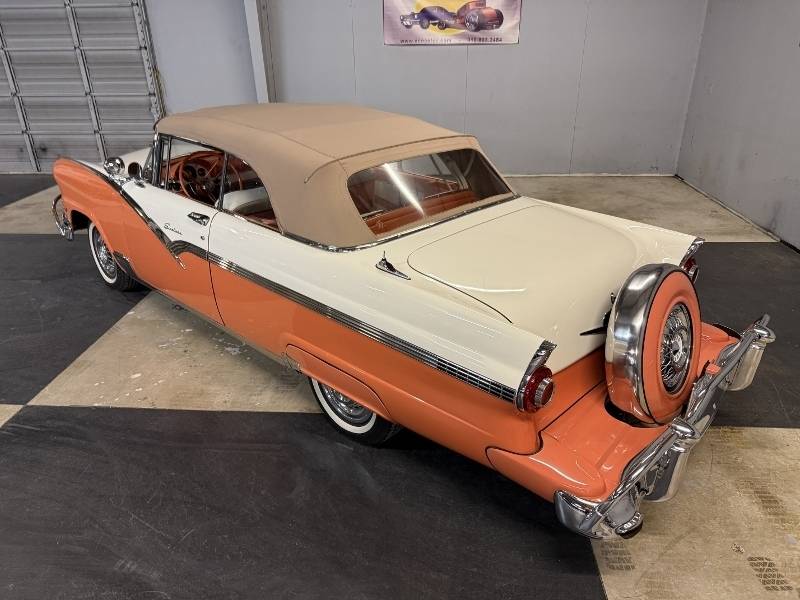 1956 Ford Sunliner 5