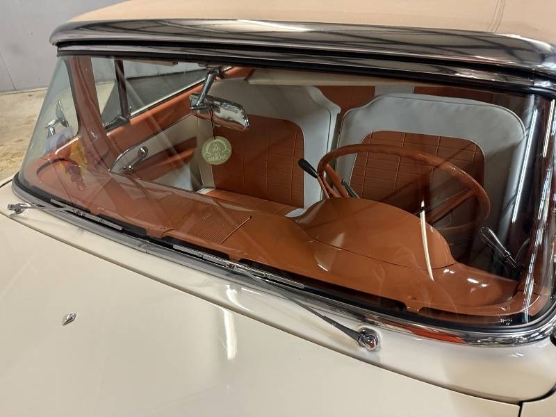 1956 Ford Sunliner 18