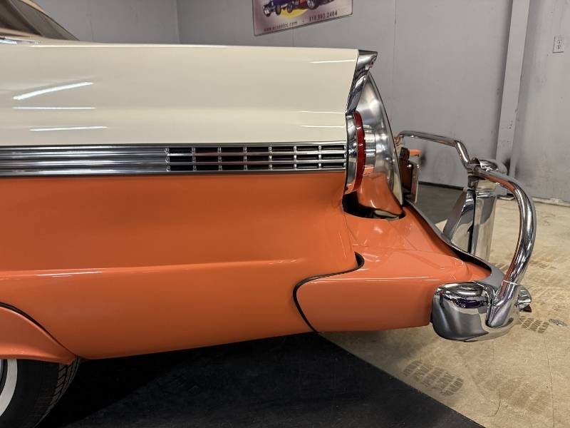 1956 Ford Sunliner 25