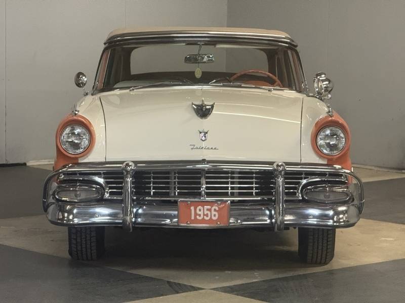 1956 Ford Sunliner 39
