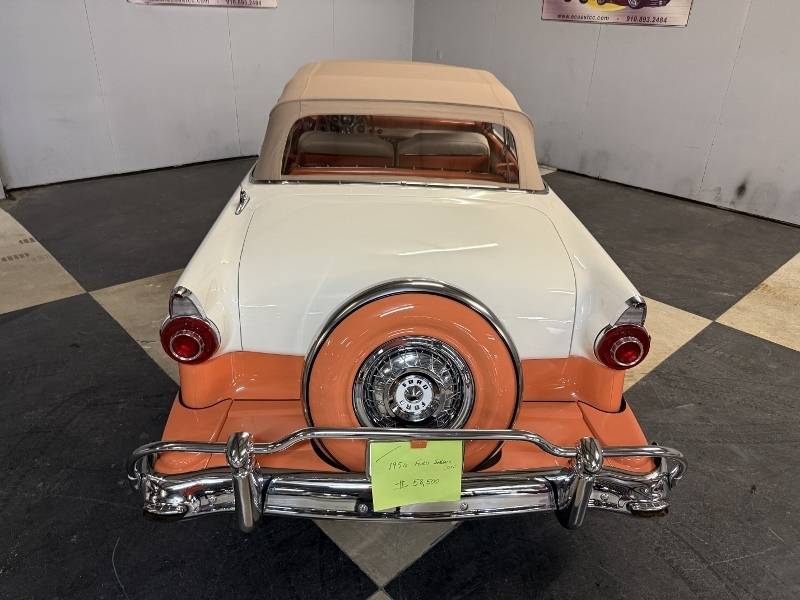 1956 Ford Sunliner 92