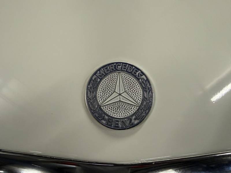 1983 Mercedes Benz 380SL 41