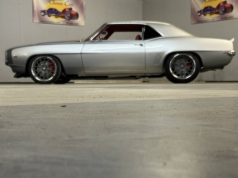 1969 Chevrolet Camaro 2