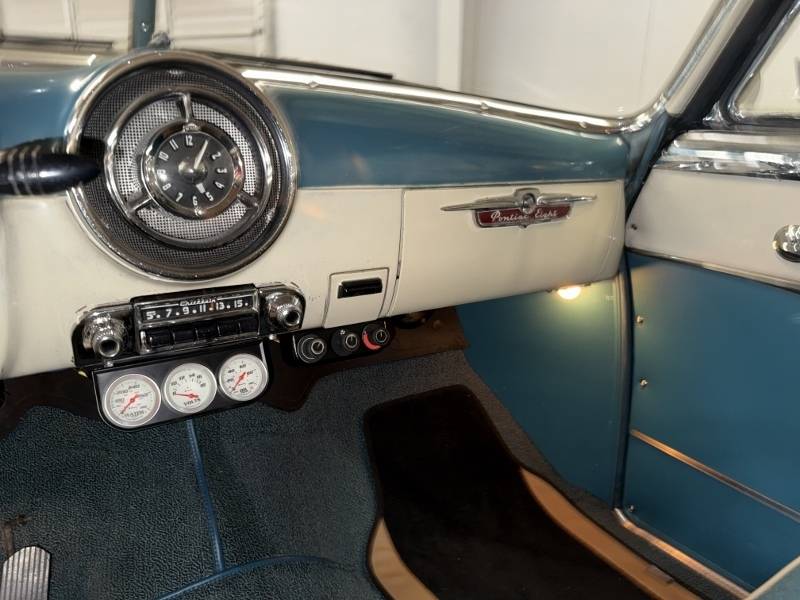 1951 Pontiac Catalina Super Deluxe 25