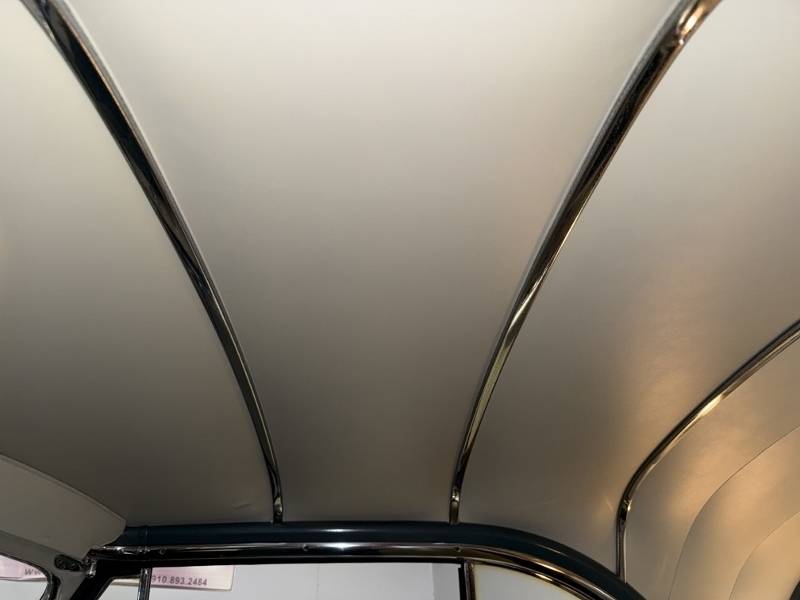 1951 Pontiac Catalina Super Deluxe 26