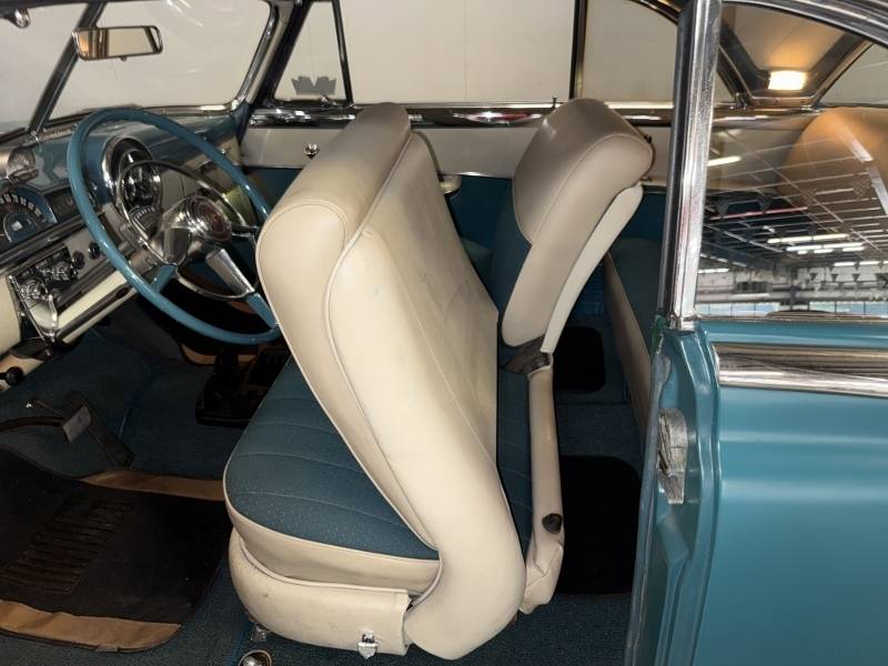 1951 Pontiac Catalina Super Deluxe 29