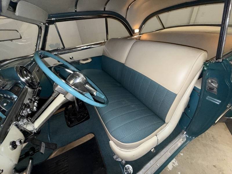 1951 Pontiac Catalina Super Deluxe 31