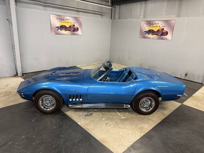 1969 Chevrolet Corvette 3