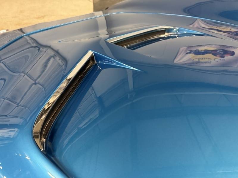 1969 Chevrolet Corvette 12