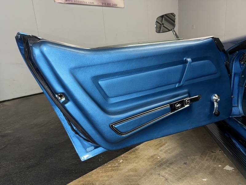 1969 Chevrolet Corvette 77