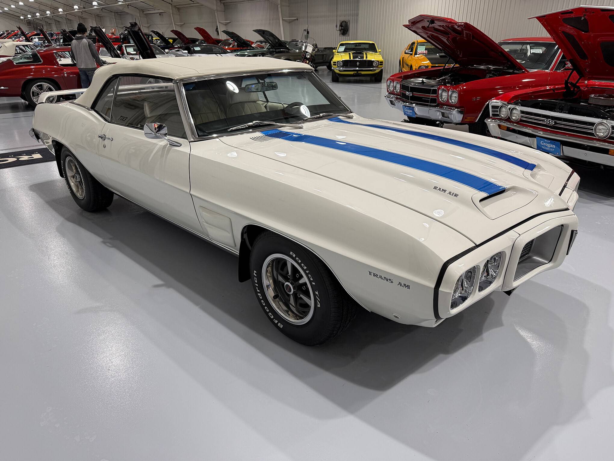 1969 Pontiac Firebird Trans Am 9