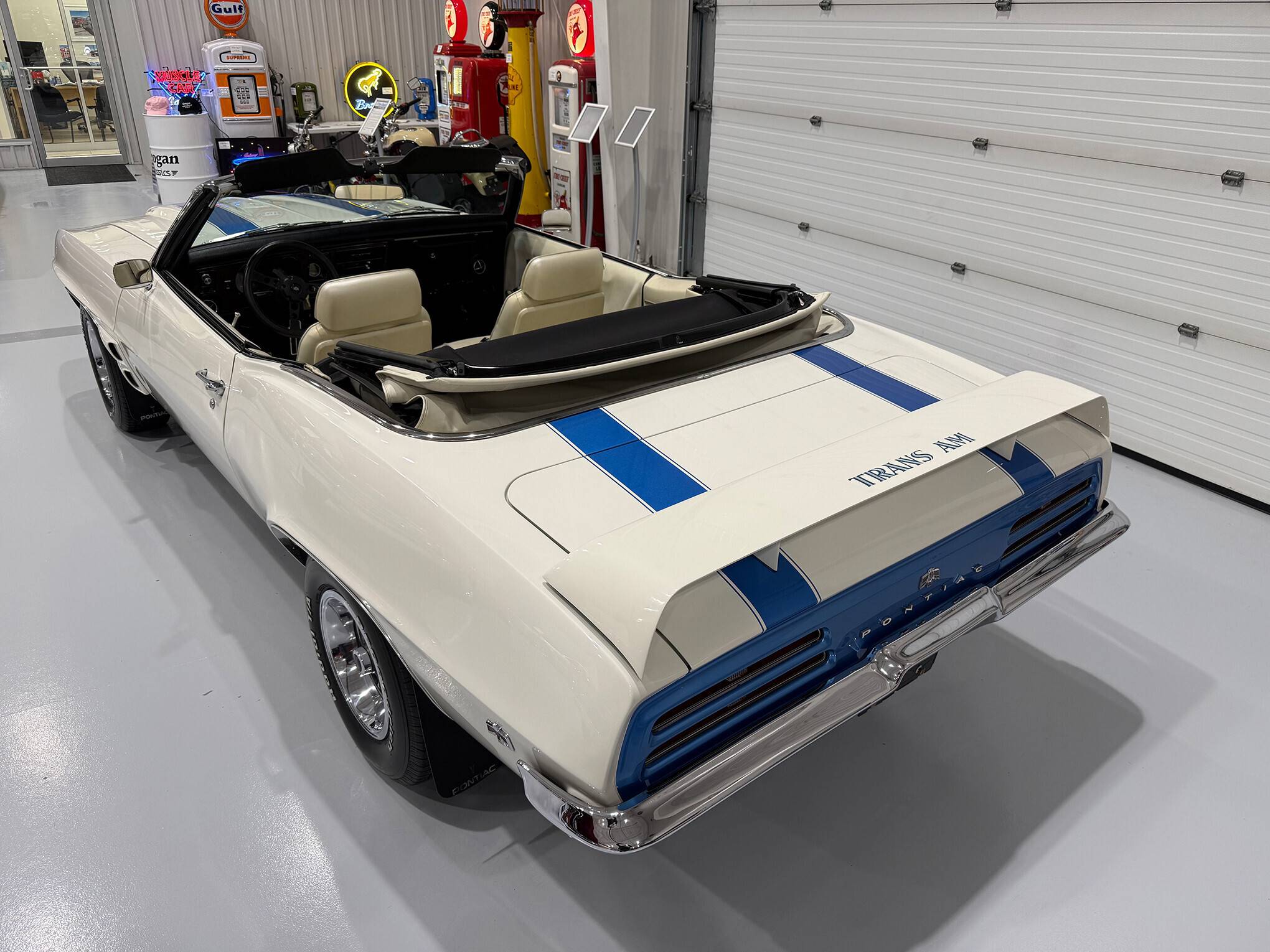 1969 Pontiac Firebird Trans Am 13