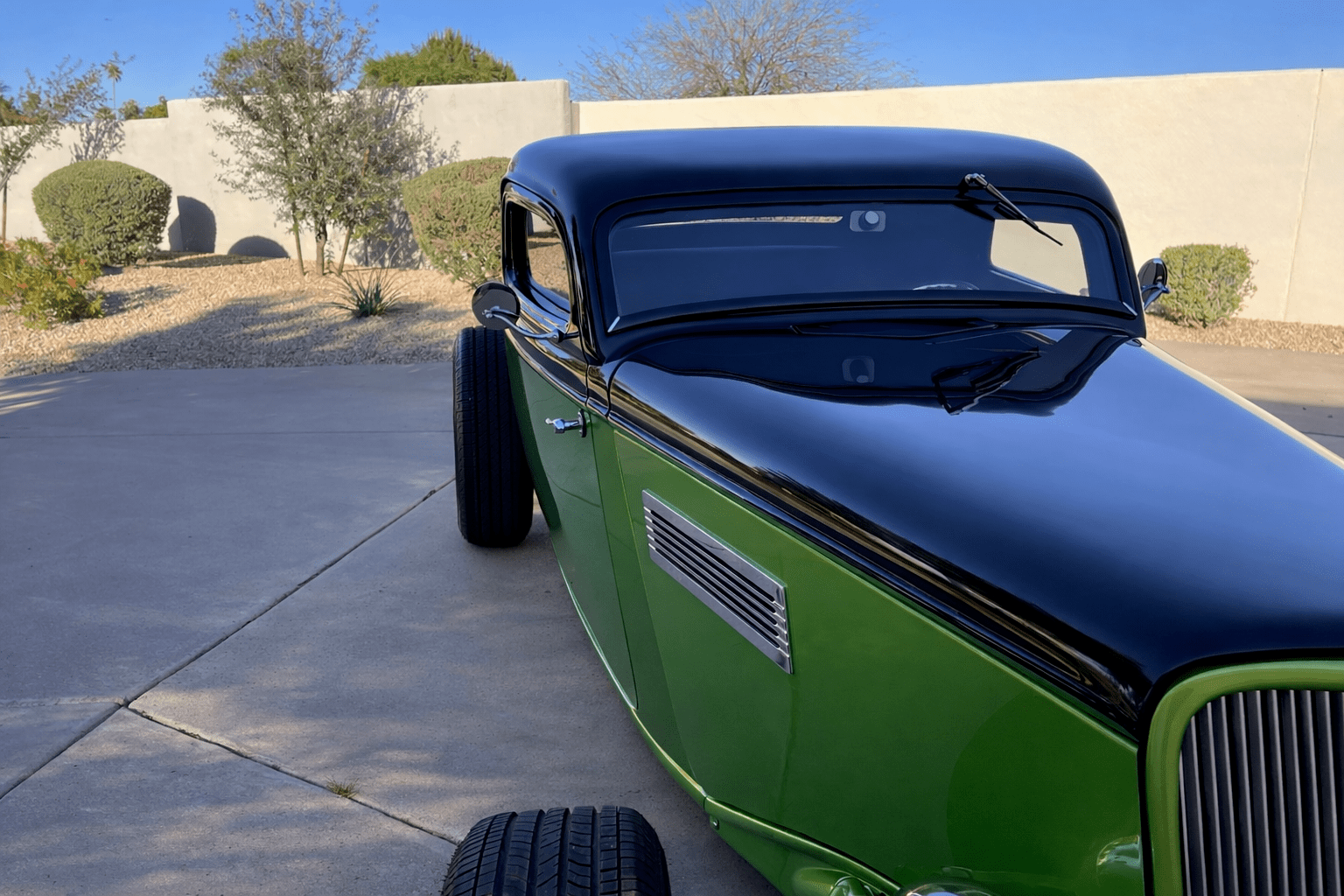 1933 Ford 3 WINDOW SALT FLAT 32