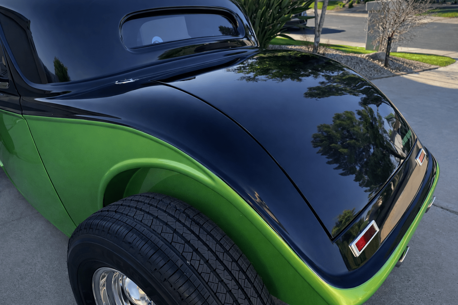 1933 Ford 3 WINDOW SALT FLAT 15