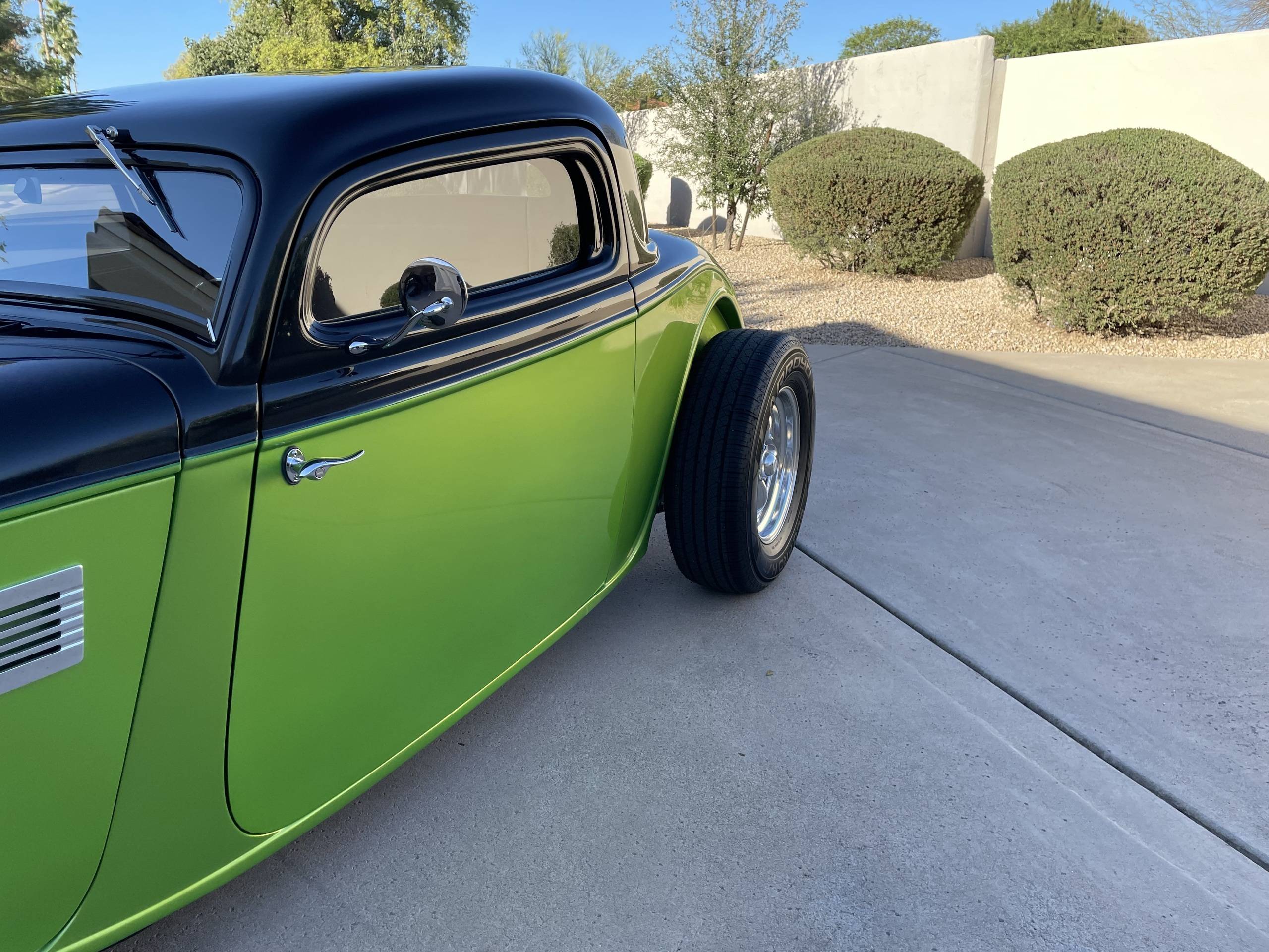 1933 Ford 3 WINDOW SALT FLAT 9