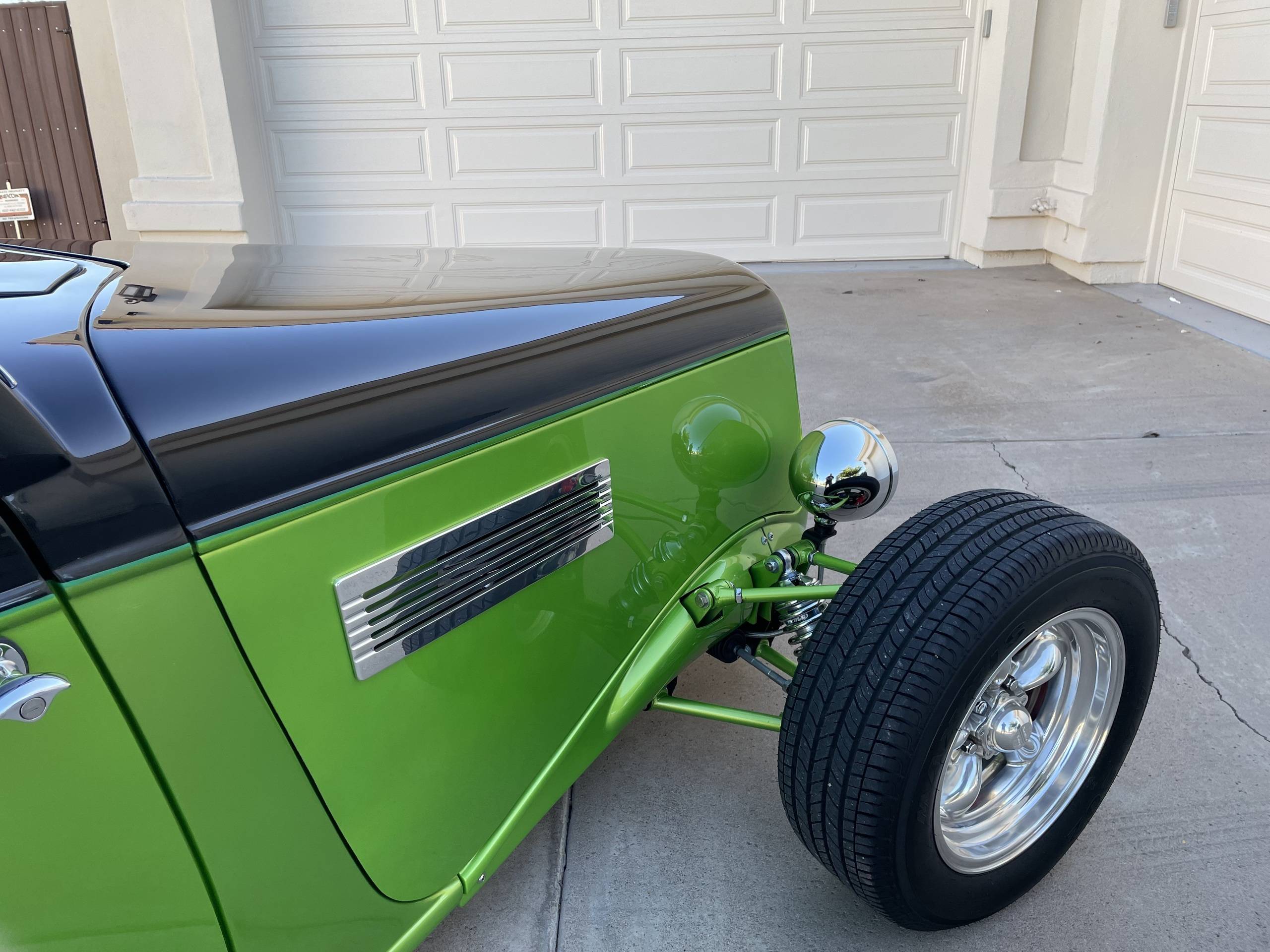 1933 Ford 3 WINDOW SALT FLAT 23