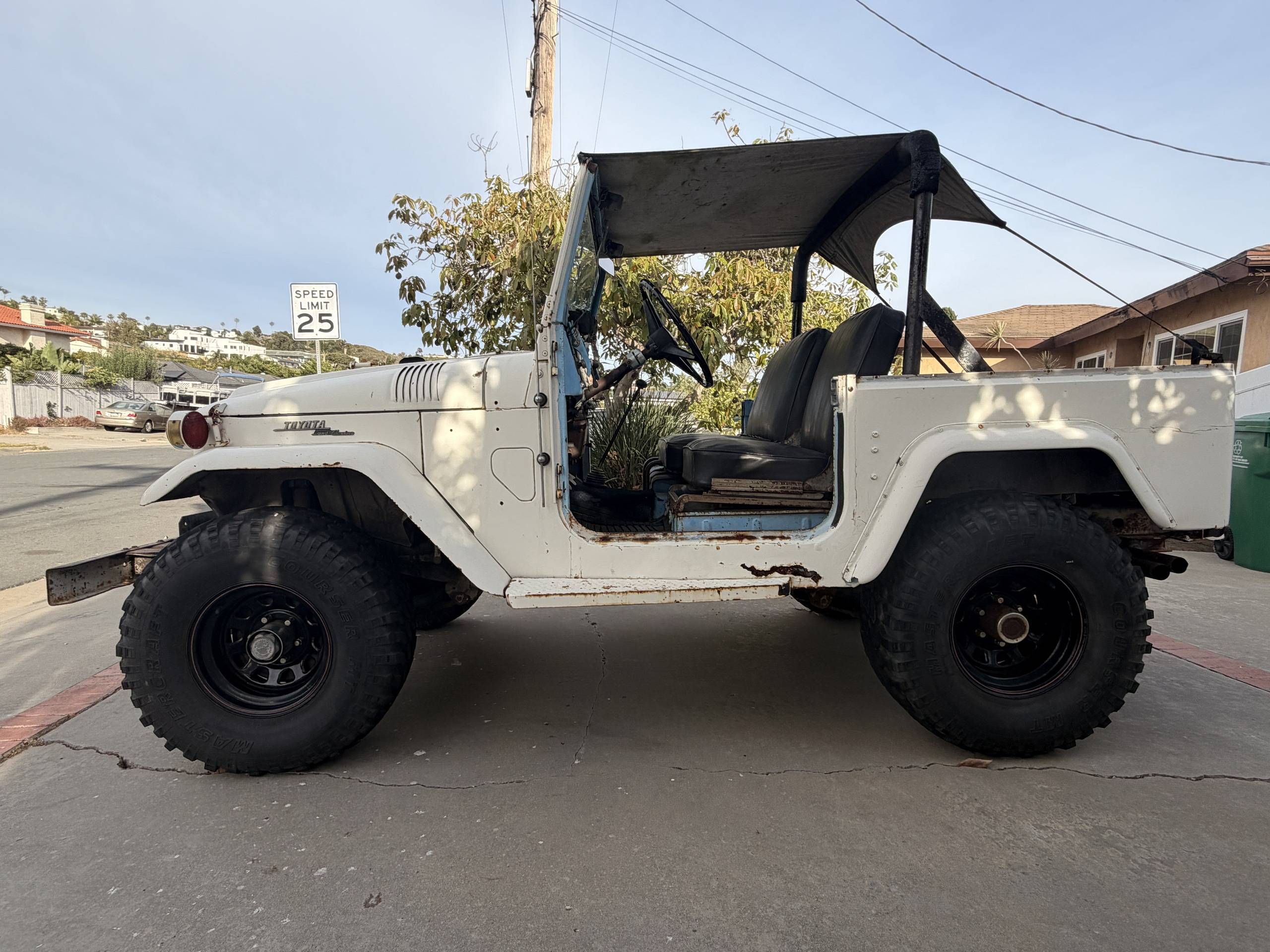 1967 Toyota FJ40 Land Cruiser 10