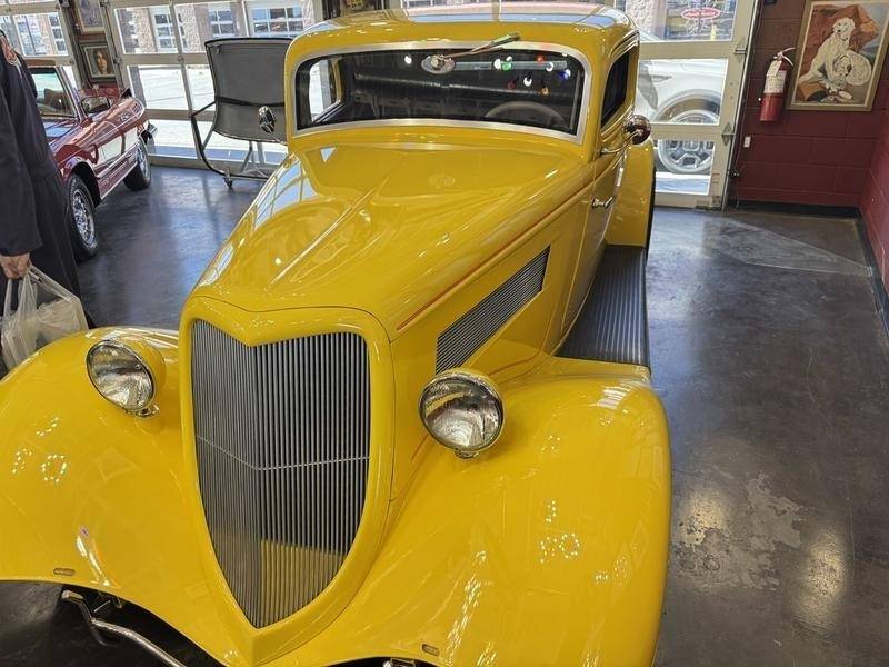 1934 Ford 3 Window Coupe 43
