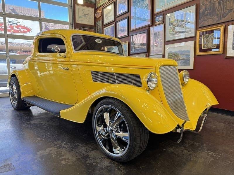 1934 Ford 3 Window Coupe 1