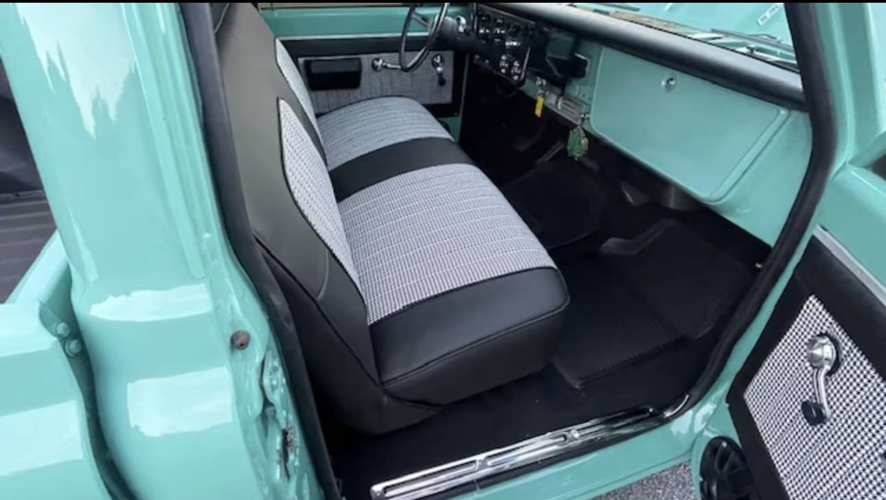 1969 Chevrolet C10 25