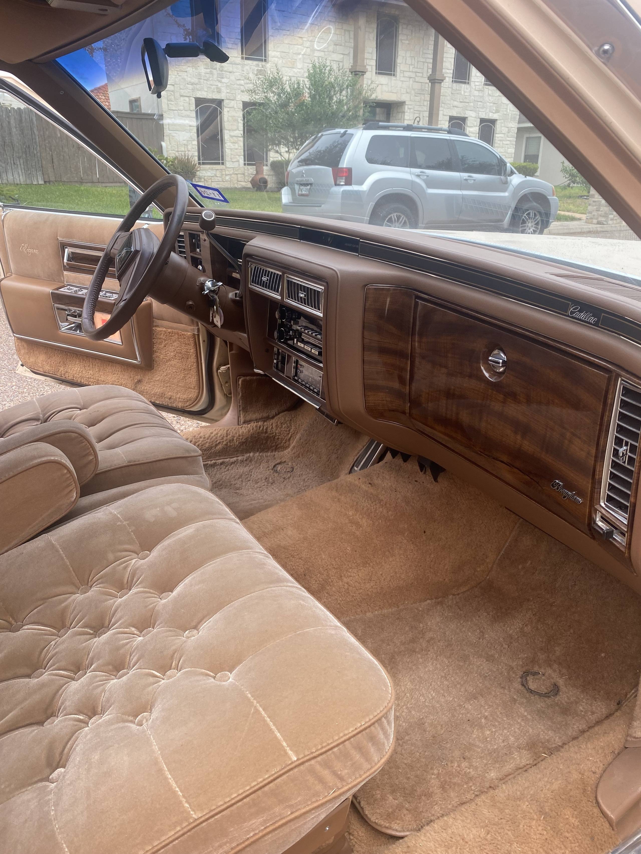 1988 Cadillac Fleetwood 39