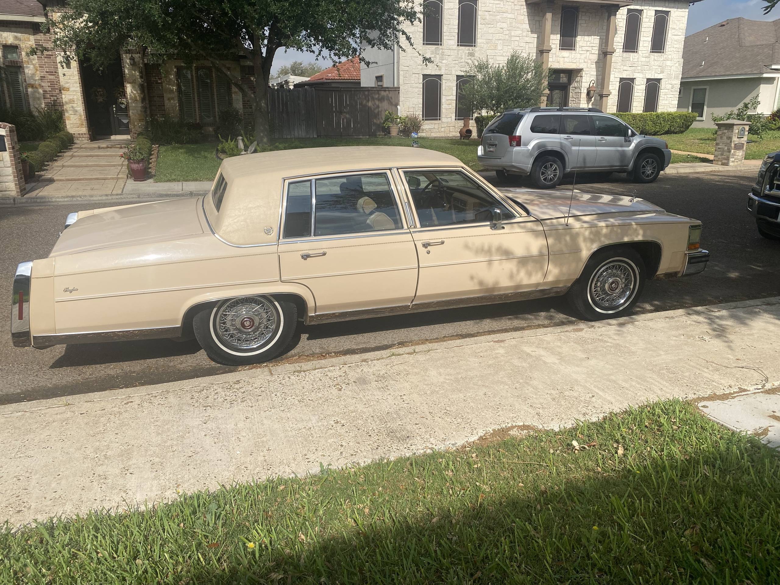 1988 Cadillac Fleetwood 17