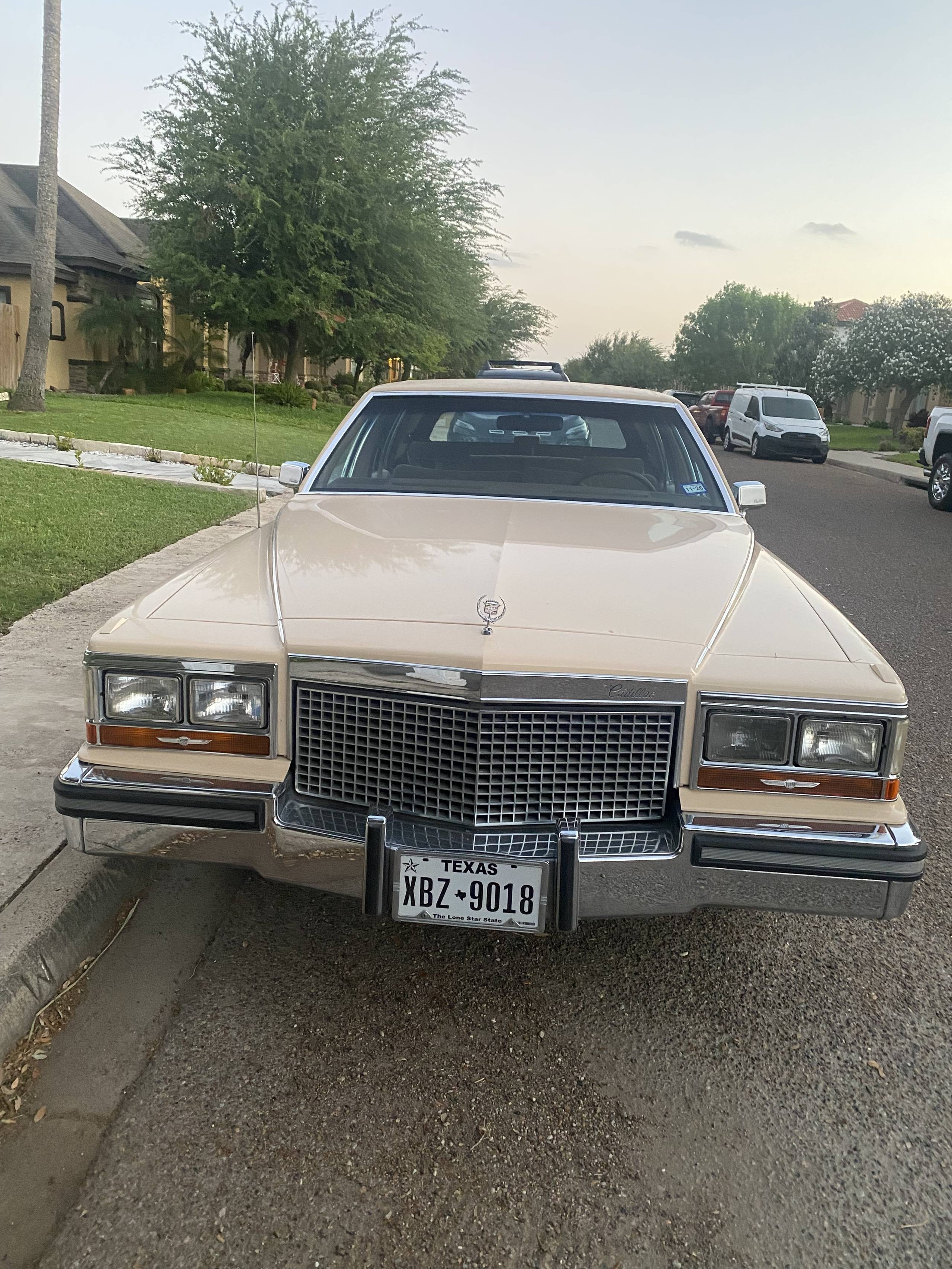 1988 Cadillac Fleetwood 35
