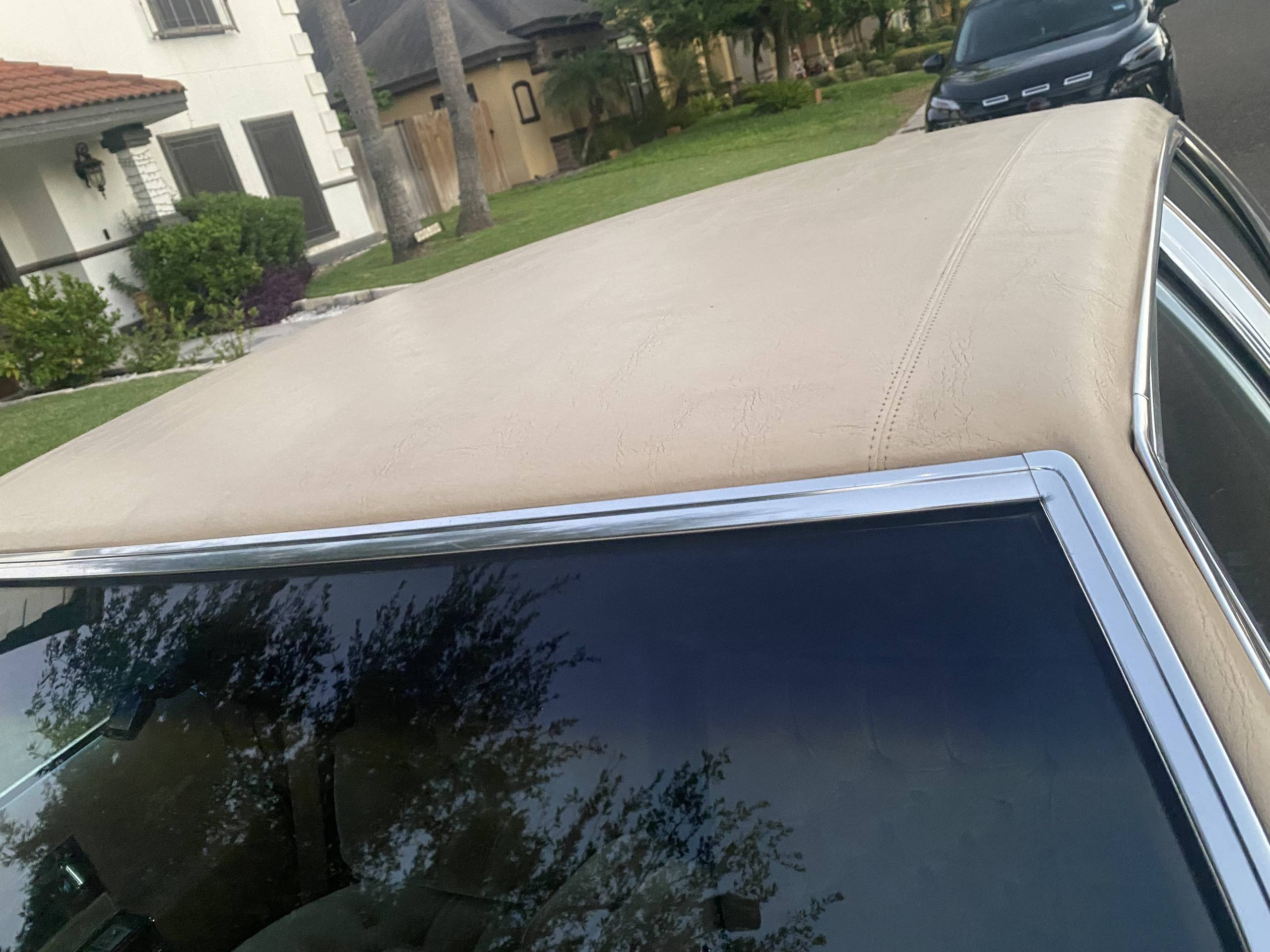 1988 Cadillac Fleetwood 16