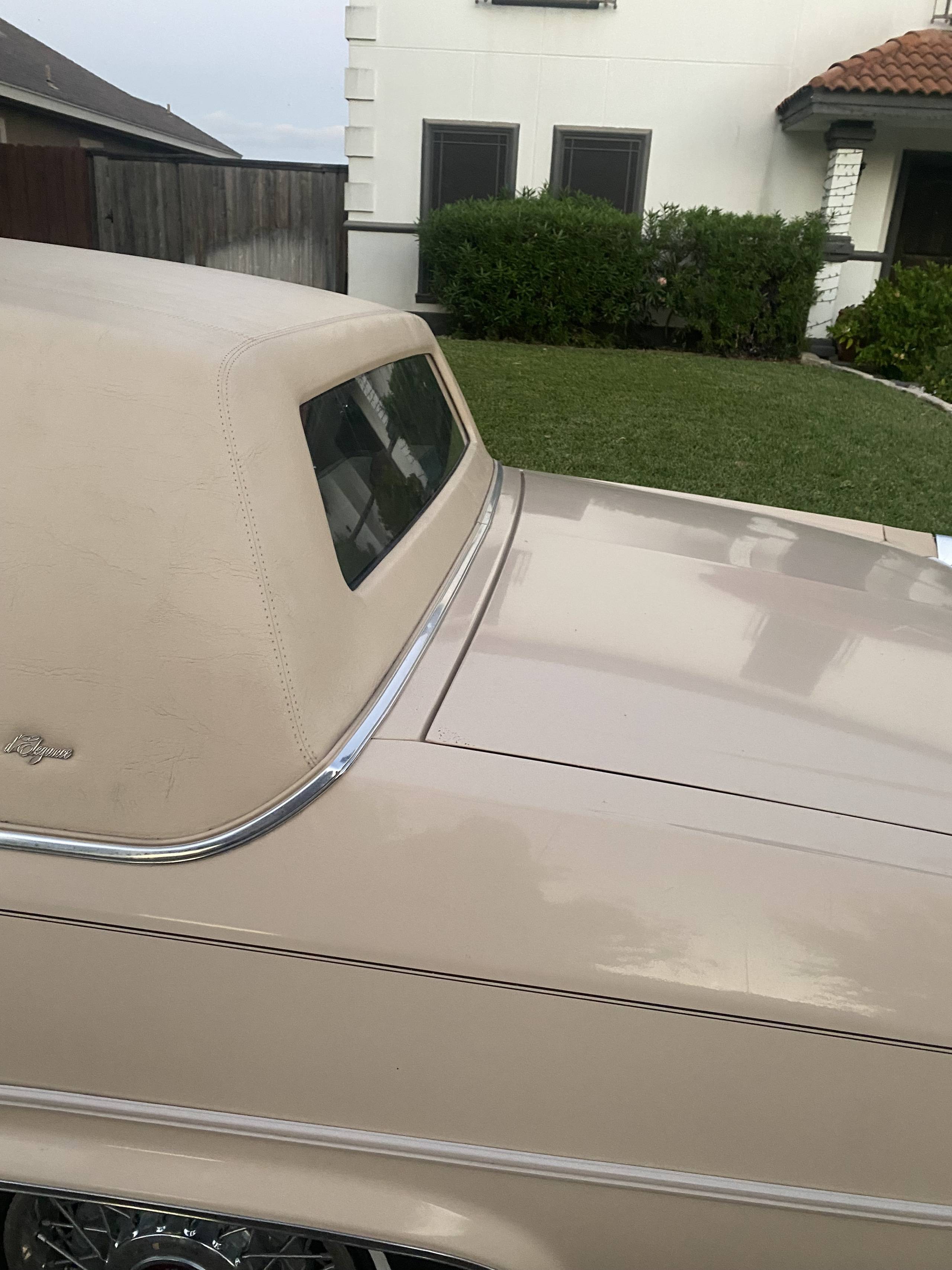 1988 Cadillac Fleetwood 29