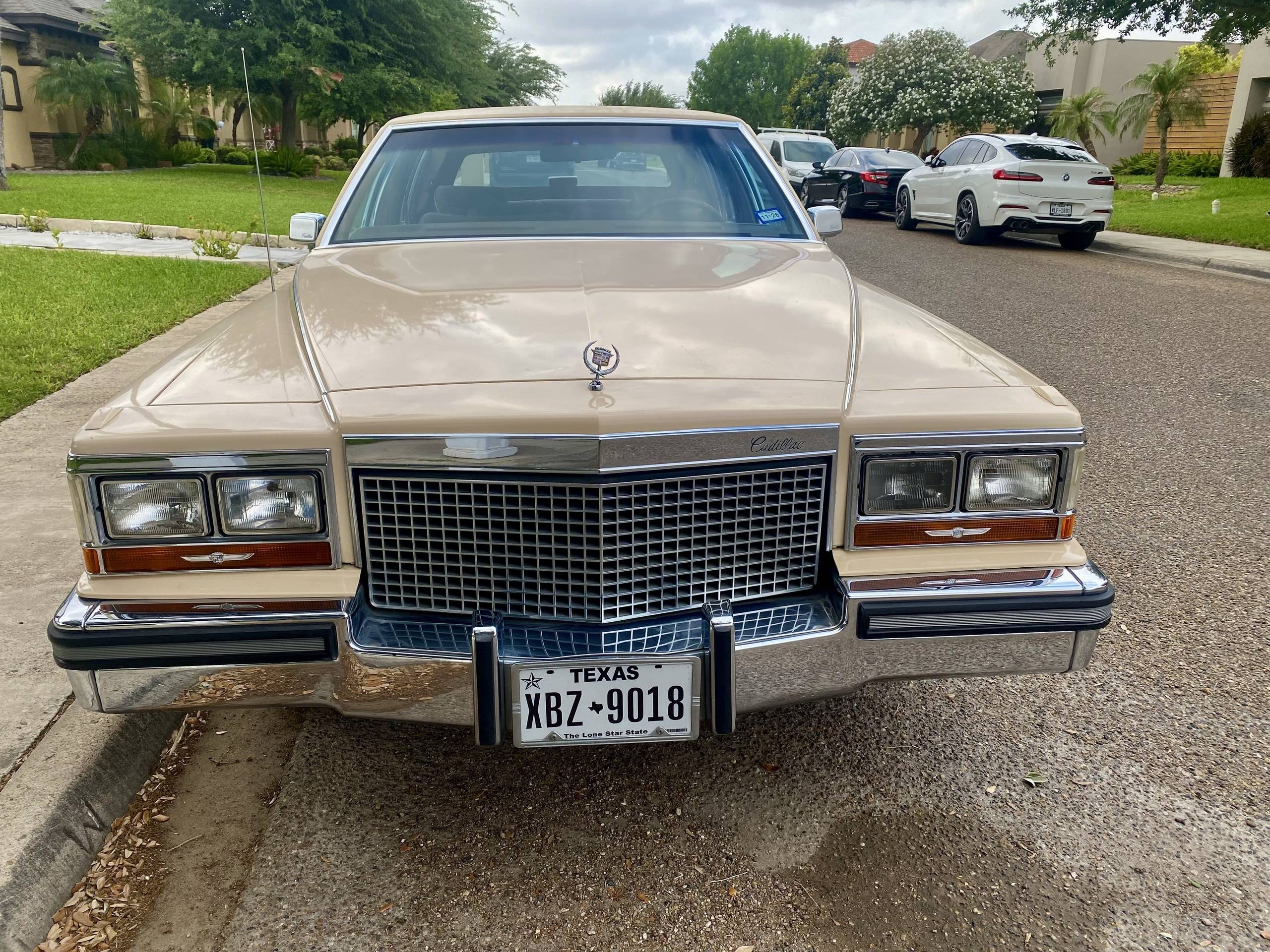 1988 Cadillac Fleetwood 4