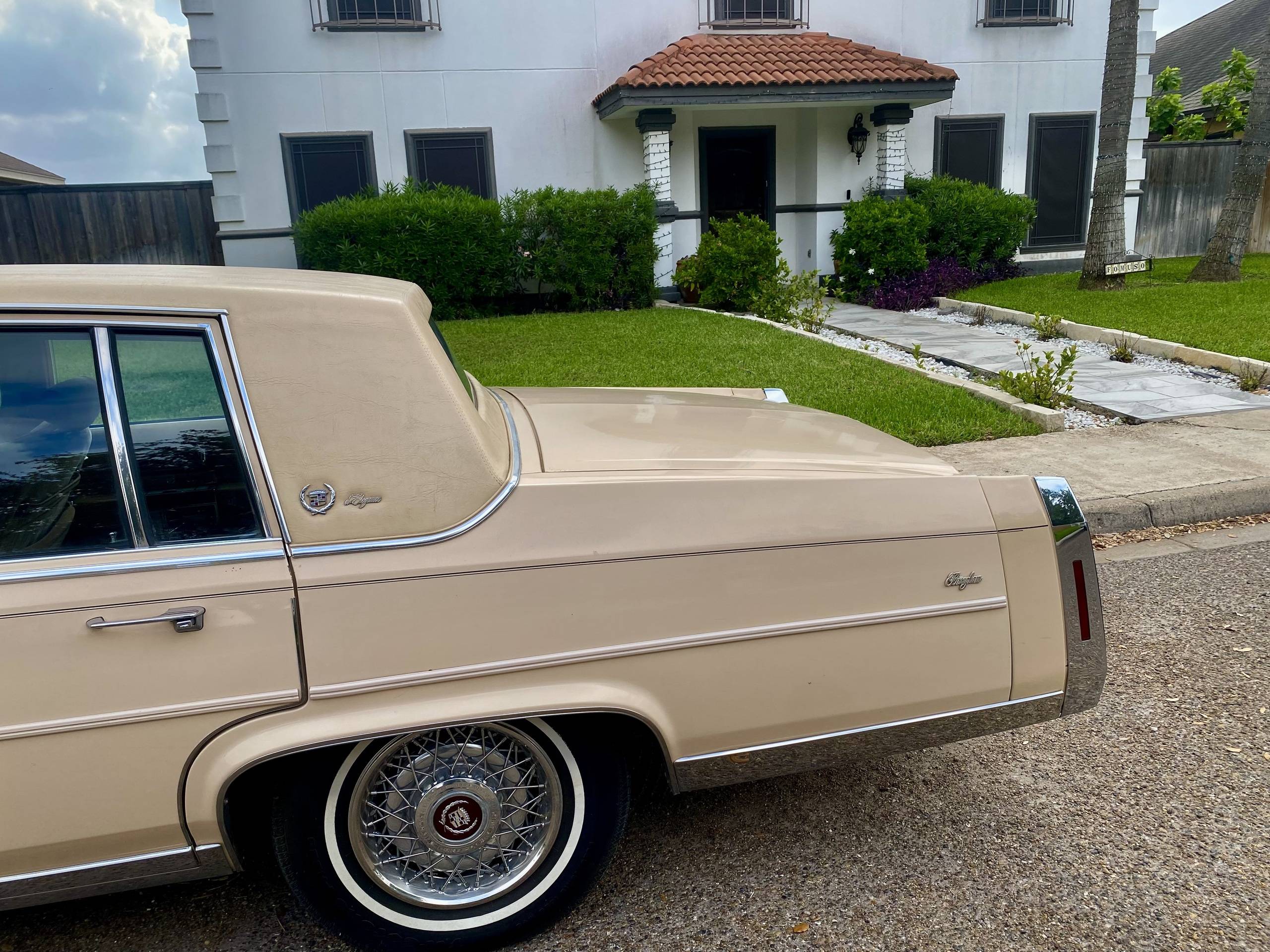 1988 Cadillac Fleetwood 14
