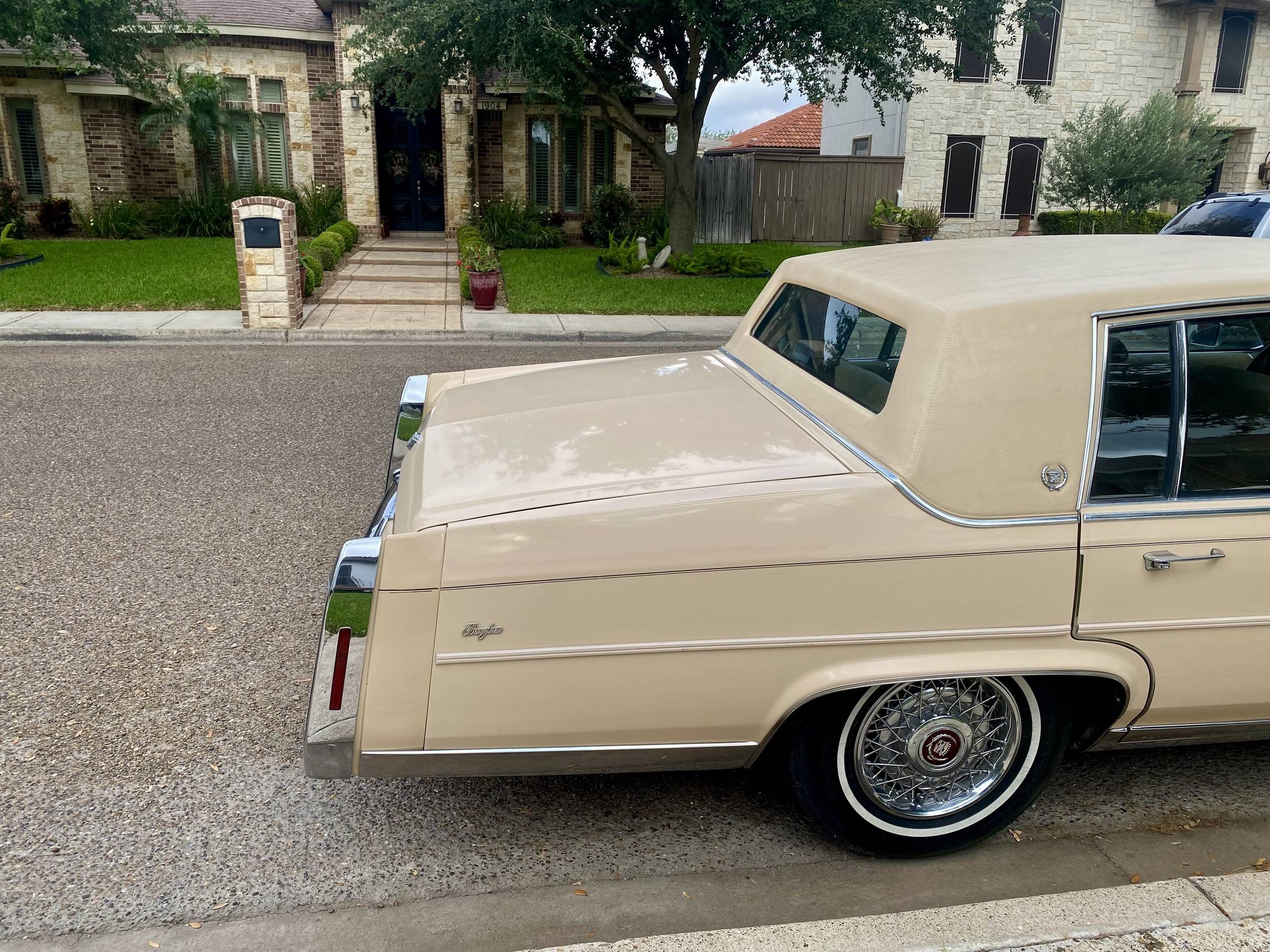 1988 Cadillac Fleetwood 9