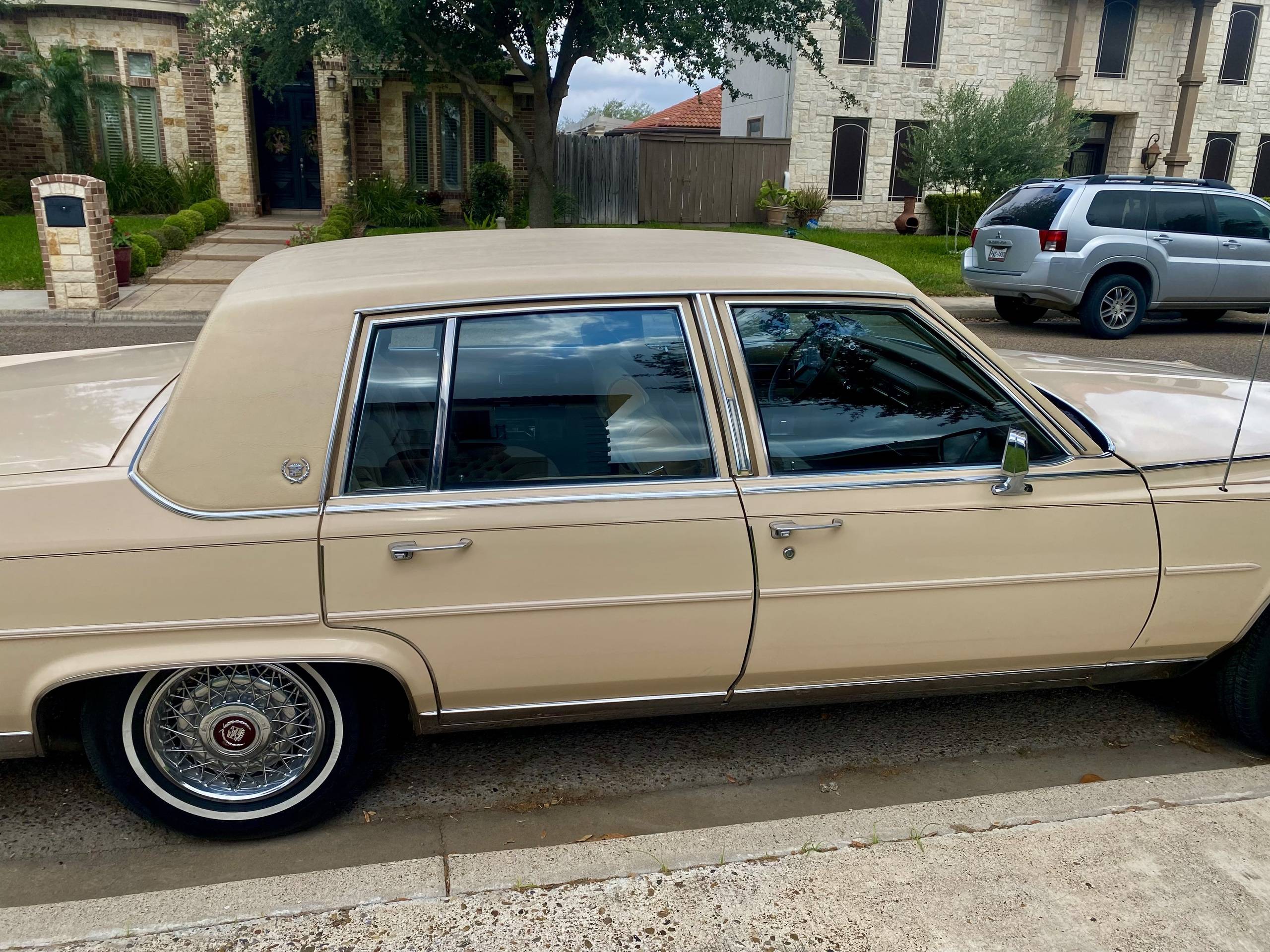 1988 Cadillac Fleetwood 11