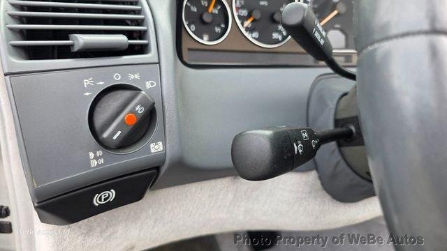 2000 Mercedes-Benz SL500 56