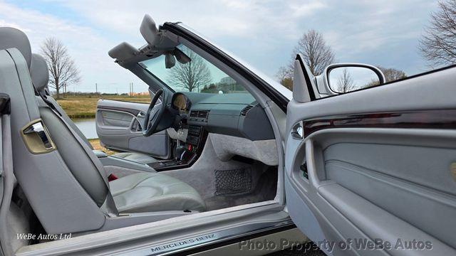 2000 Mercedes-Benz SL500 71