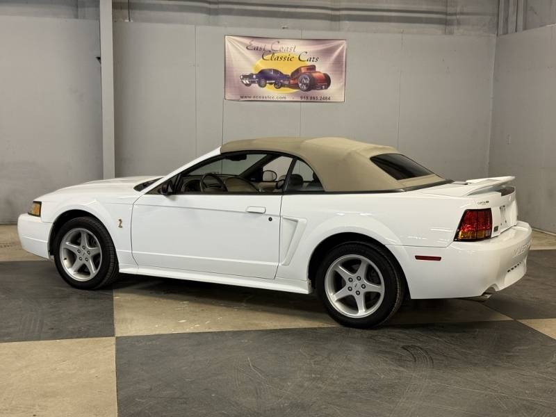 1999 Ford Mustang 4