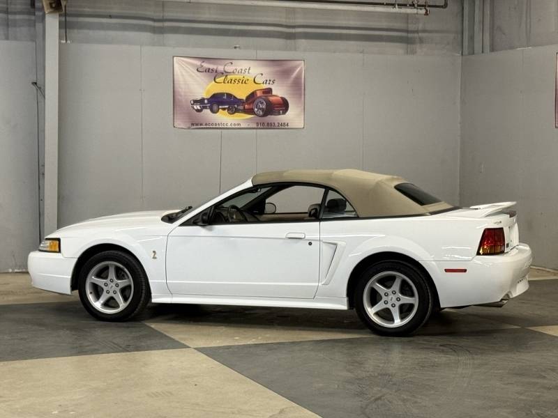 1999 Ford Mustang 5