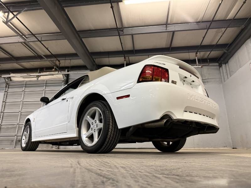 1999 Ford Mustang 7