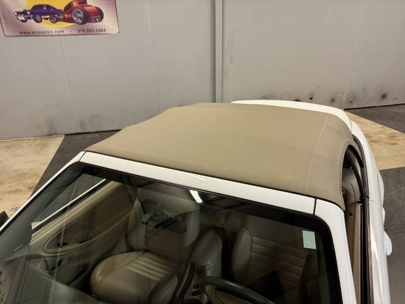 1999 Ford Mustang 12