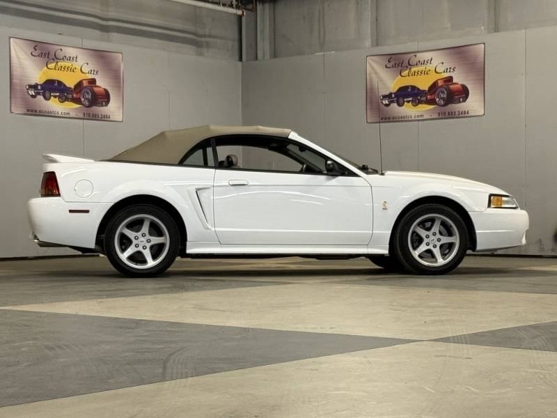 1999 Ford Mustang 47