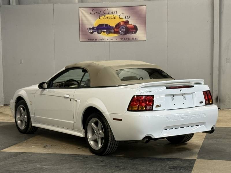 1999 Ford Mustang 74