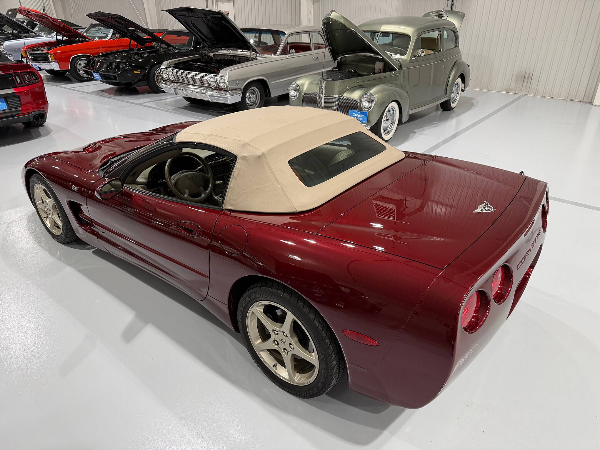 2003 Chevrolet Corvette 24