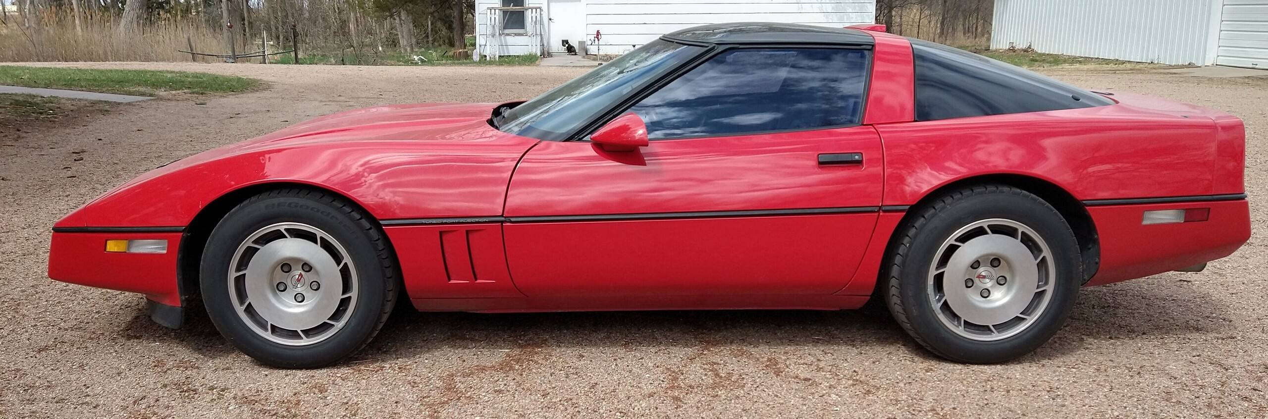 1986 Chevrolet Corvette 3
