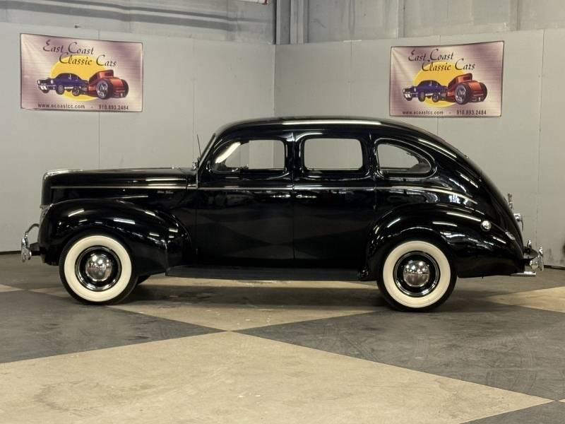 1940 Ford Deluxe 1